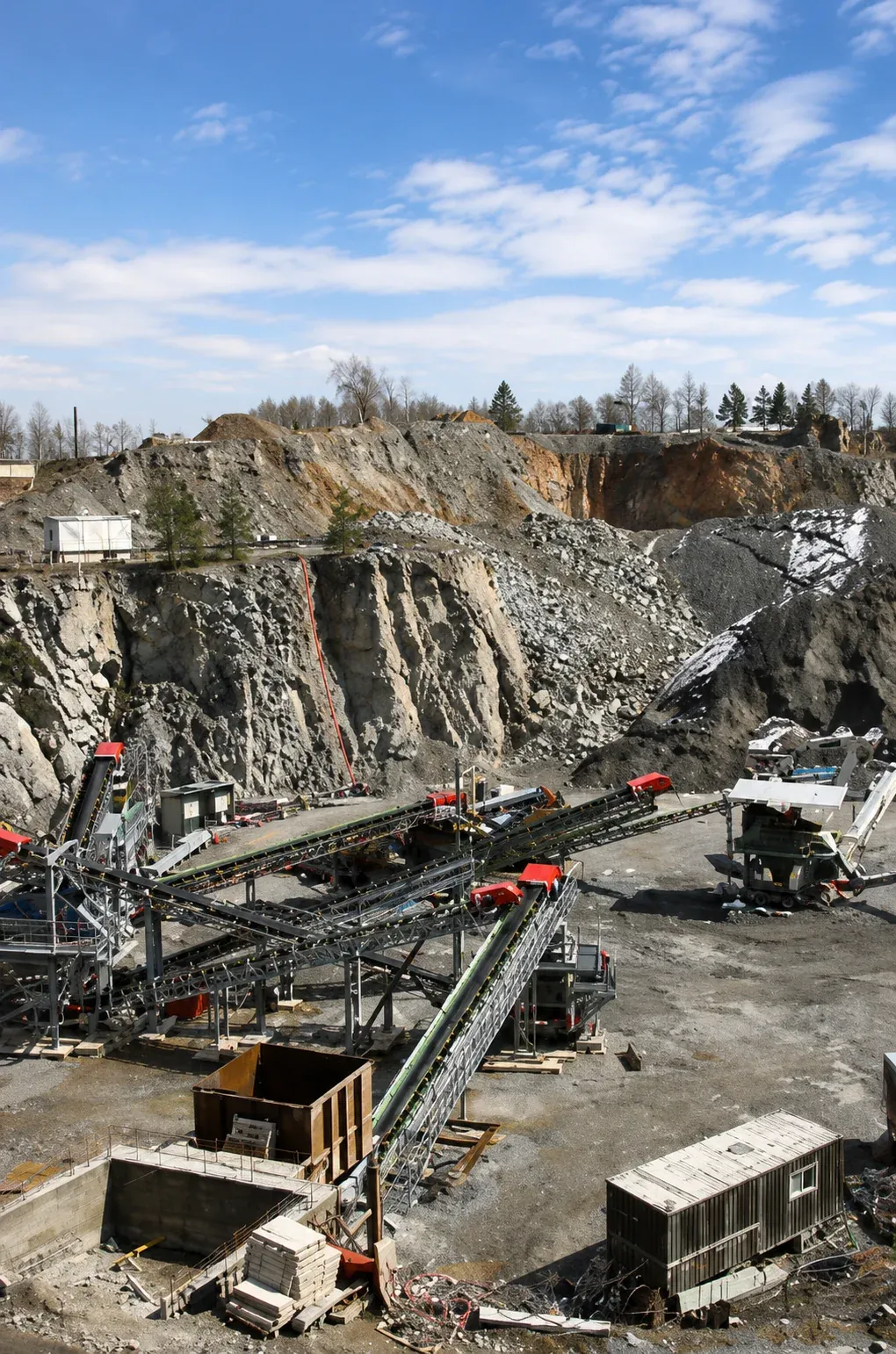 Supporting extraction efficiency through practical mining operations.