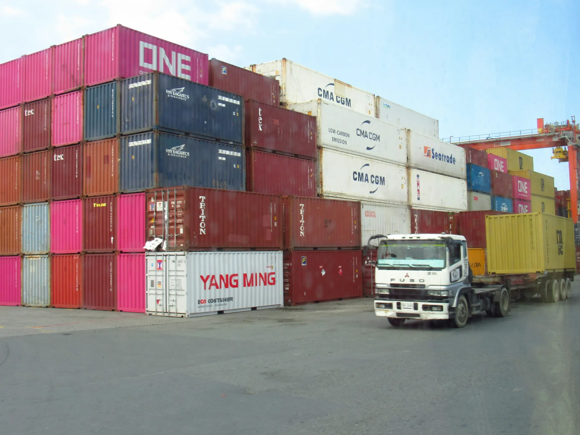 Delivering dependable supply chain support to your doorstep.